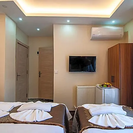 Historia Hotel 3*